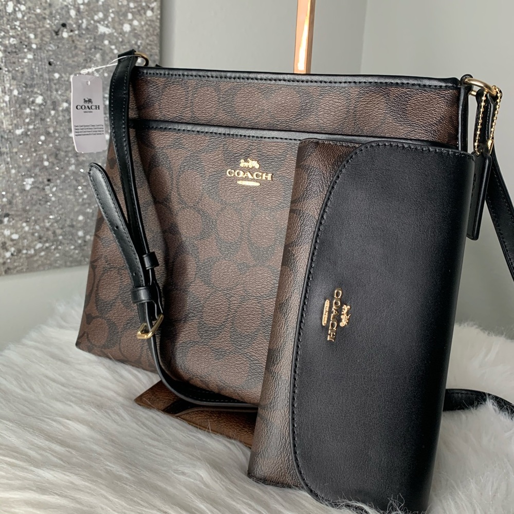 COACH Signature Zip File Crossbody / Wallet Set - Picture 3 of 8